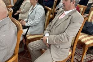 Jubilaci słuchają podziękowań burmistrza (3)