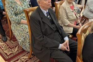 Jubilaci słuchają podziękowań burmistrza