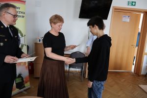 Sekretarz Miasta wręcza nagrody (2)