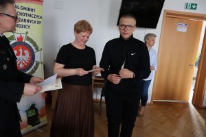 Sekretarz Miasta wręcza nagrody (3)