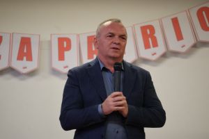 Burmistrz Nidzicy - Jacek Kosmala przemawiający podczas kokursu