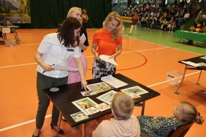 Jury ocenia prace konkursowe (5)