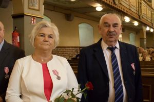 Jubilaci pozują do zdjęcia (2)