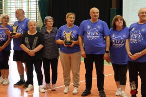 Laureaci pozują do zdjęcia (4)