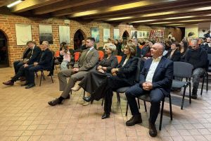 zdjęcie osób uczestniczących w gali