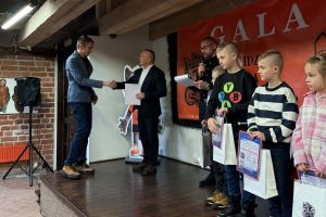 Burmistrz Nidzicy wręcza nagrody