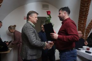 Przewodniczący Rady Miejskiej składa życzenia Sołtysowi