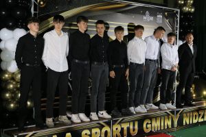 Laureaci pozują do zdjęcia (20)