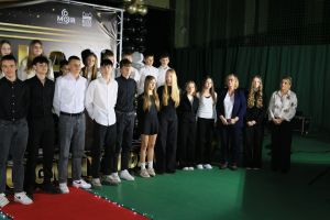 Laureaci pozują do zdjęcia (30)