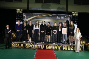 Laureaci pozują do zdjęcia (36)